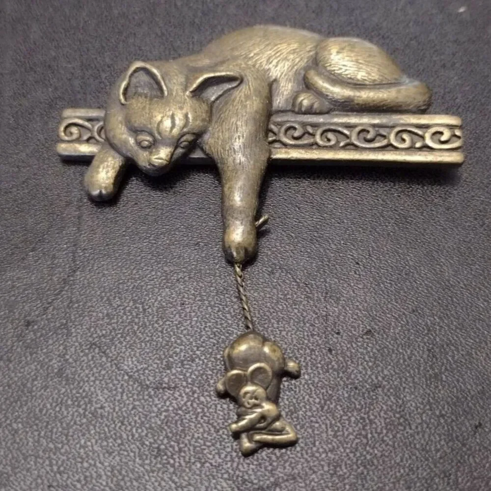 JJ bronze tone cat with mouse brooch
